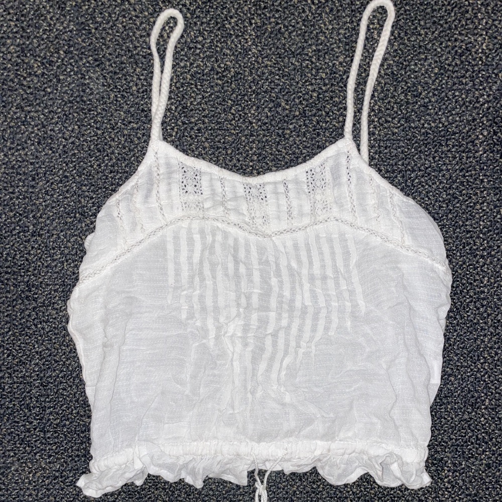 Super cute basic white tank